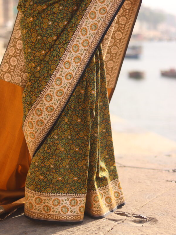 Green Floral Jamawar Banarasi Saree | Handwoven Elegance – The Mogra