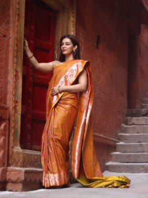 Handcrafted Jamawar Banarasi Silk Saree – Timeless Weaving Heritage | The Mogra
